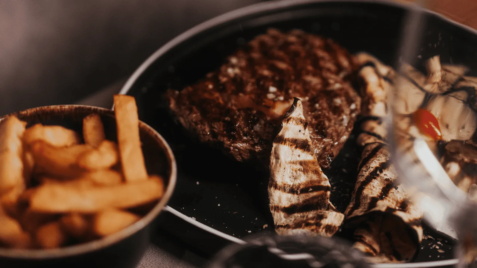 Entrecôte grillée & frites
